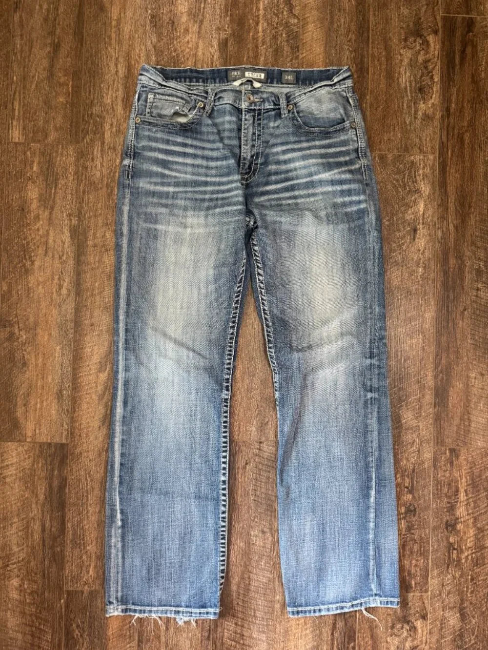 BKE Tyler Bootleg Light Wash Distressed Denim Jeans Size 34L